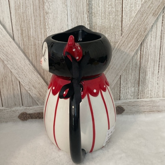 Johanna Parker Valentine’s Day Cat Pitcher - Picture 4 of 8